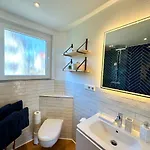Pavillon Am Kurpark - 80 Qm - Balkon & Grill - Wallbox - Inklusive Waesche Appartamento