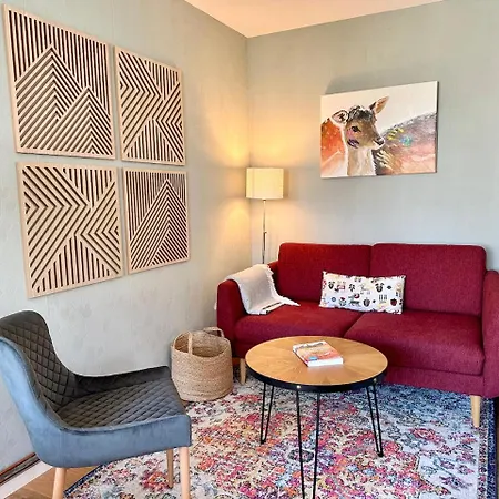 Pavillon Am Kurpark - Bewertet Von Familien! Zentral, Modern, Ruhig - Mit Balkon, Grill, Parkplatz, Wallbox Und Inklusive Waeschepaket *